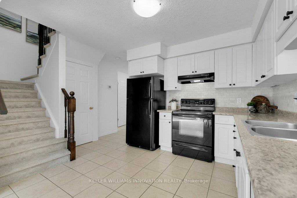 Photo 6 of Unit 7, 10 Fallowfield Drive, Kitchener — HOMEH