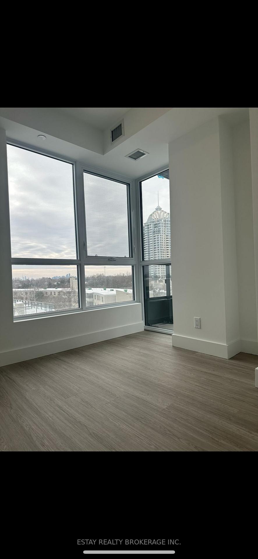 Photo 3 of Unit 599, 6 Greenbriar Road, North York, Bayview Village — HOMEH
