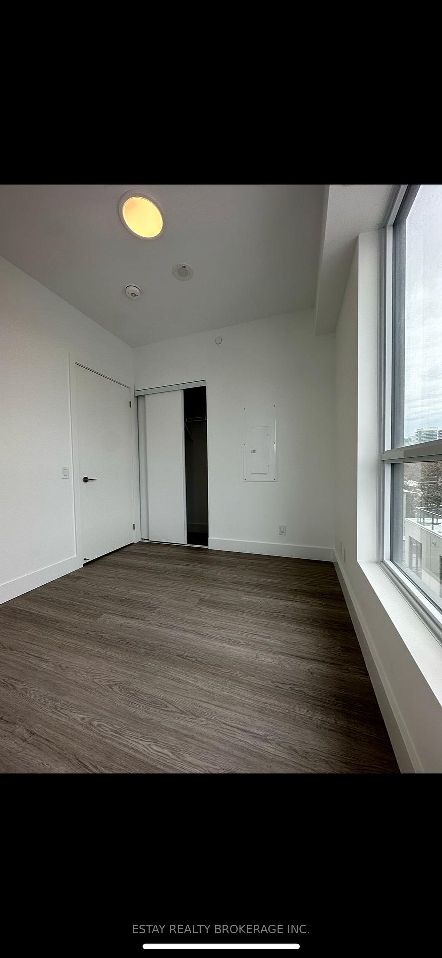 Photo 4 of Unit 599, 6 Greenbriar Road, North York, Bayview Village — HOMEH