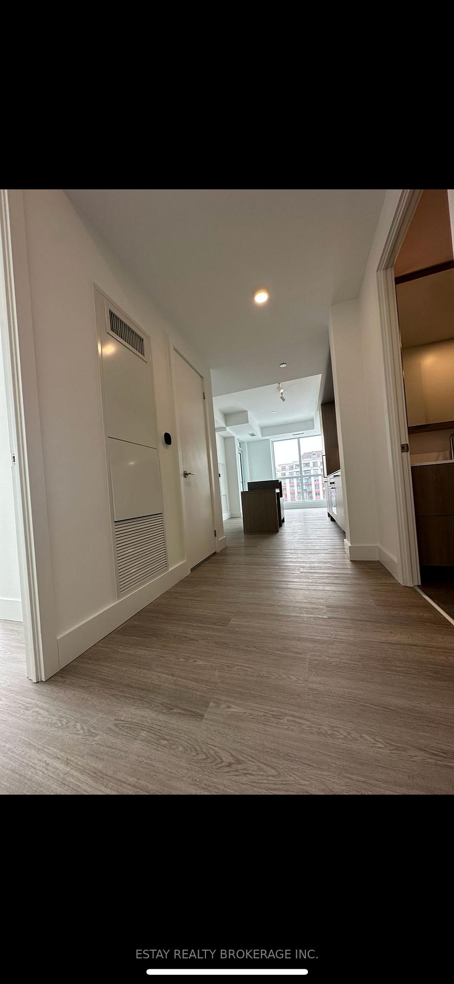 Photo 6 of Unit 599, 6 Greenbriar Road, North York, Bayview Village — HOMEH
