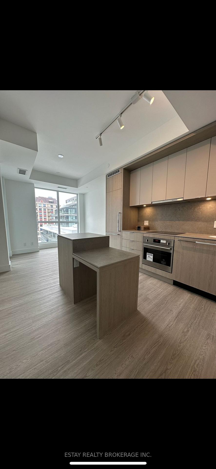 Photo 7 of Unit 599, 6 Greenbriar Road, North York, Bayview Village — HOMEH