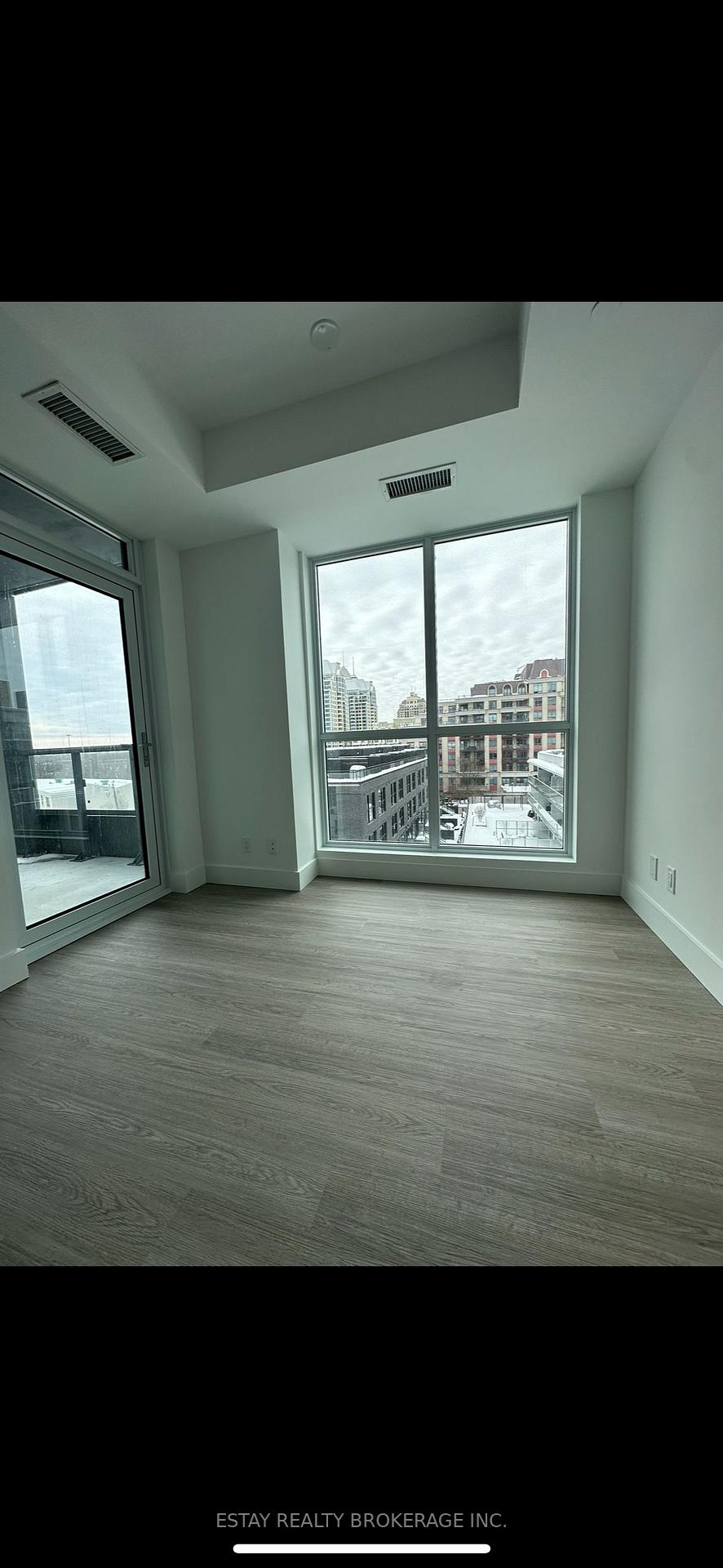 Photo 8 of Unit 599, 6 Greenbriar Road, North York, Bayview Village — HOMEH