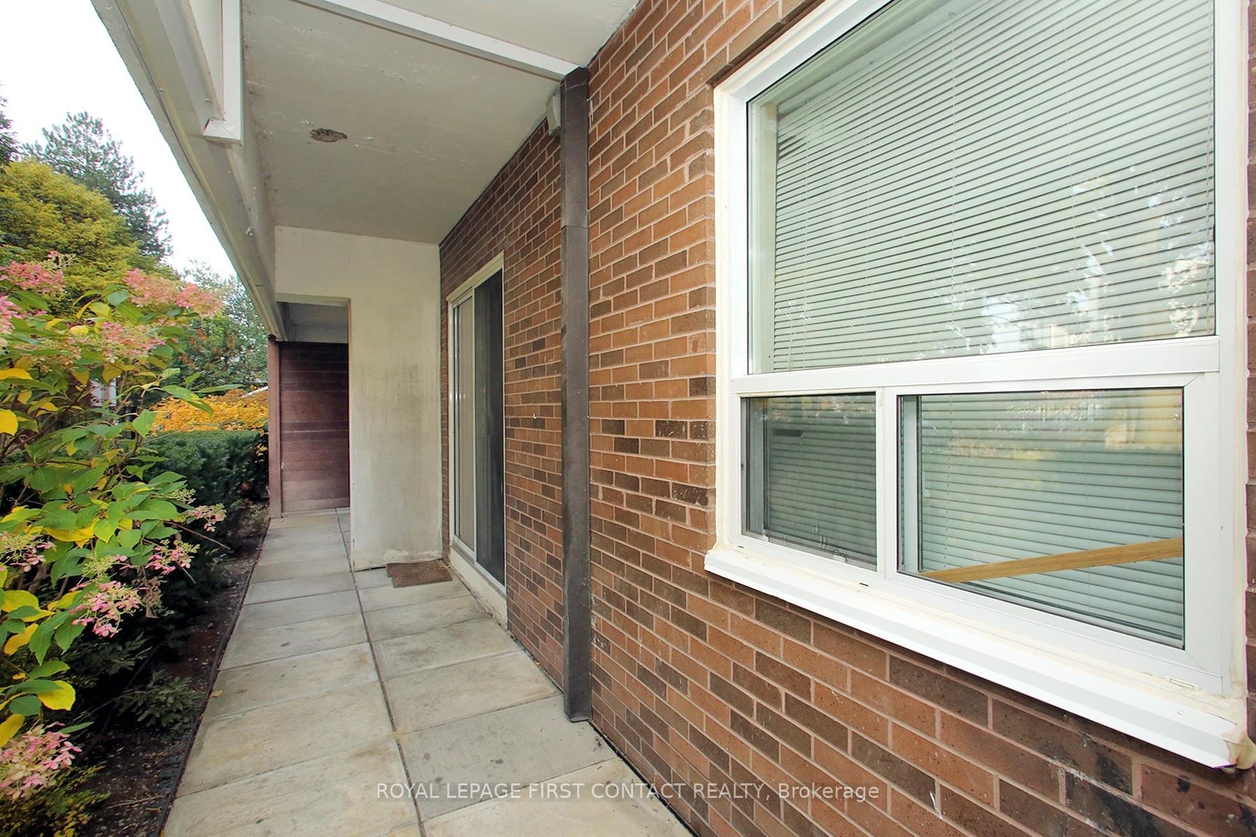 Photo 12 of Unit 102, 1 Royal Orchard Blv Boulevard, Markham, Royal Orchard — HOMEH