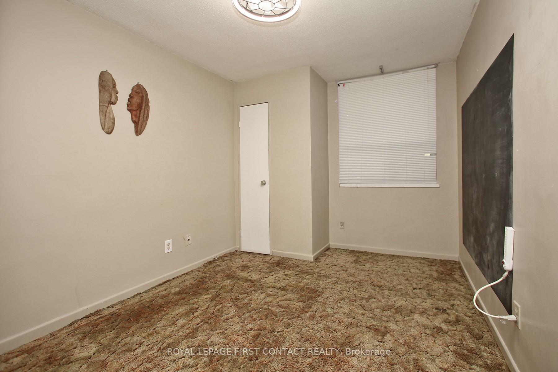Photo 13 of Unit 102, 1 Royal Orchard Blv Boulevard, Markham, Royal Orchard — HOMEH