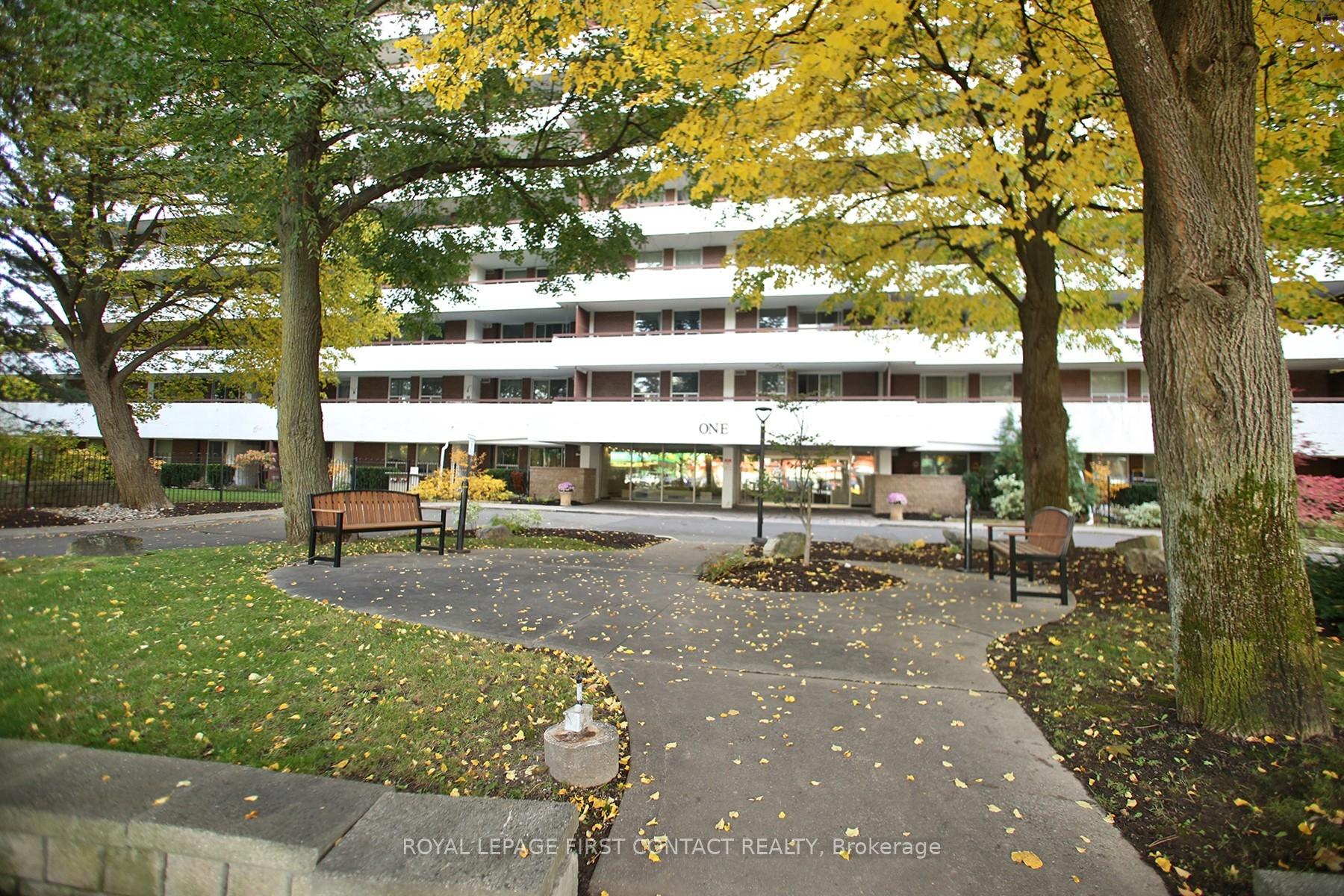 Photo 19 of Unit 102, 1 Royal Orchard Blv Boulevard, Markham, Royal Orchard — HOMEH
