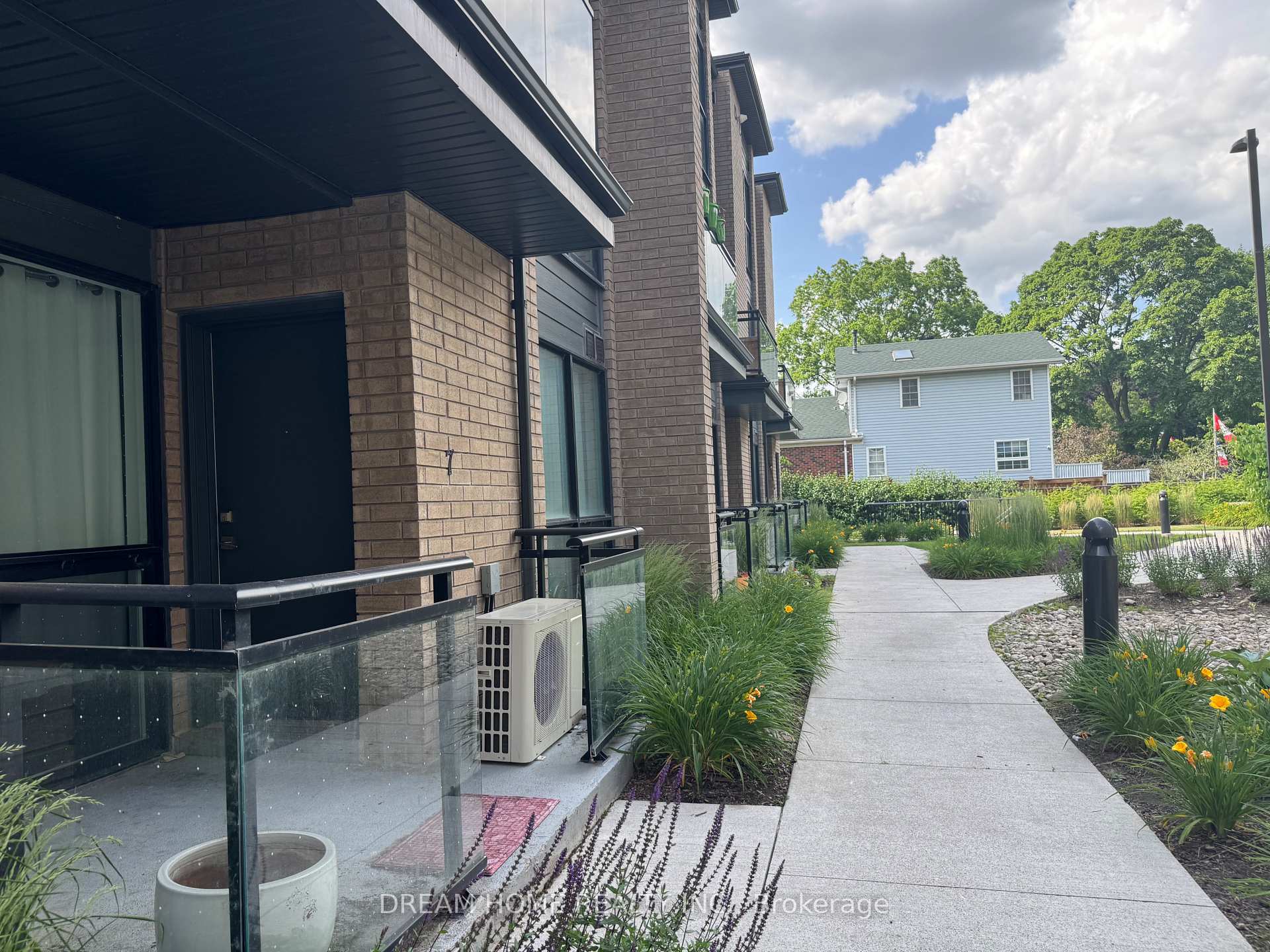 Photo 18 of Unit A1, 3 Falaise Road, Scarborough, West Hill — HOMEH