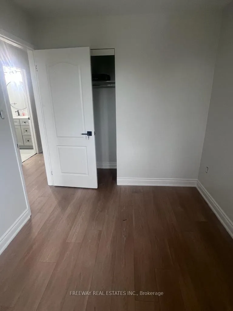 Photo 9 of 11 Ozner Court, Brampton, Fletcher's Meadow — HOMEH