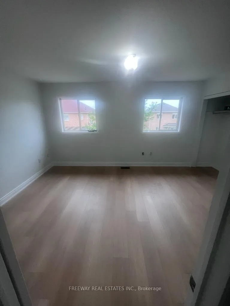 Photo 23 of 11 Ozner Court, Brampton, Fletcher's Meadow — HOMEH