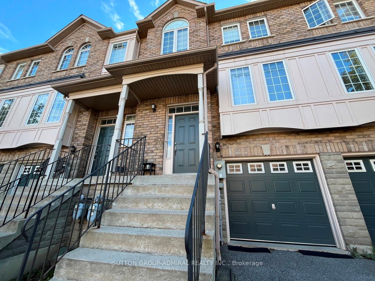 Photo 2 of Unit 35, 19 Foxchase Avenue, Vaughan, East Woodbridge — HOMEH