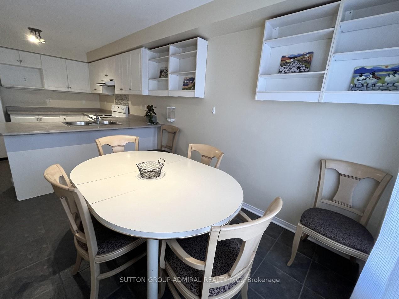 Photo 10 of Unit 35, 19 Foxchase Avenue, Vaughan, East Woodbridge — HOMEH