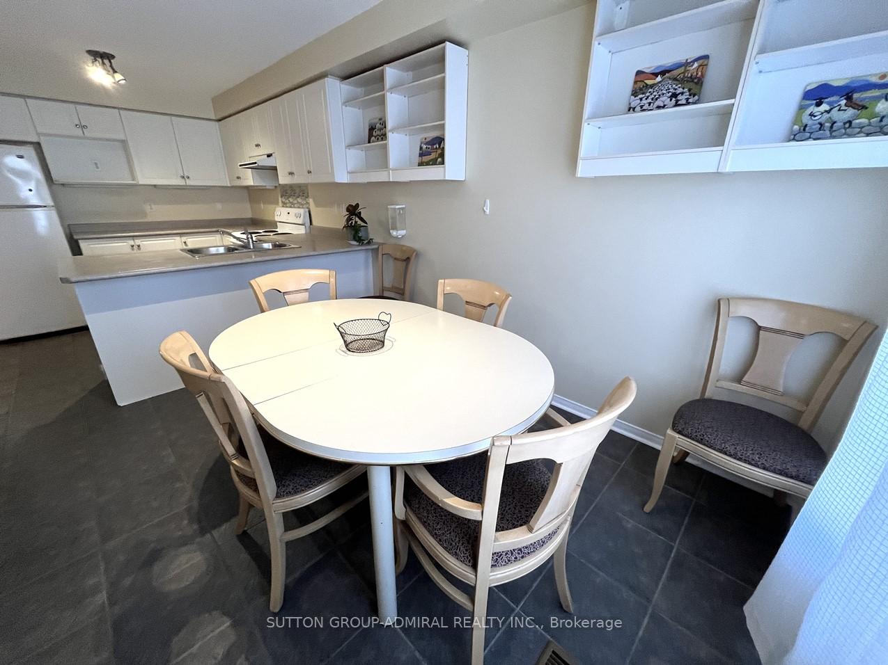 Photo 11 of Unit 35, 19 Foxchase Avenue, Vaughan, East Woodbridge — HOMEH