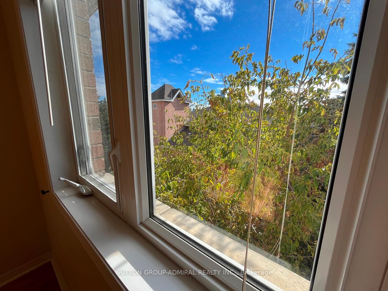 Photo 17 of Unit 35, 19 Foxchase Avenue, Vaughan, East Woodbridge — HOMEH