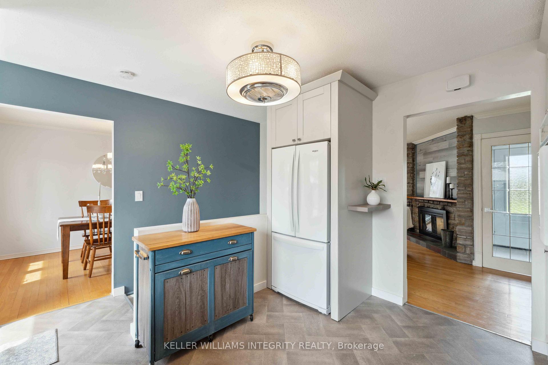 Photo 7 of 6 Whitburn Crescent, Ottawa, Crystal Beach — HOMEH