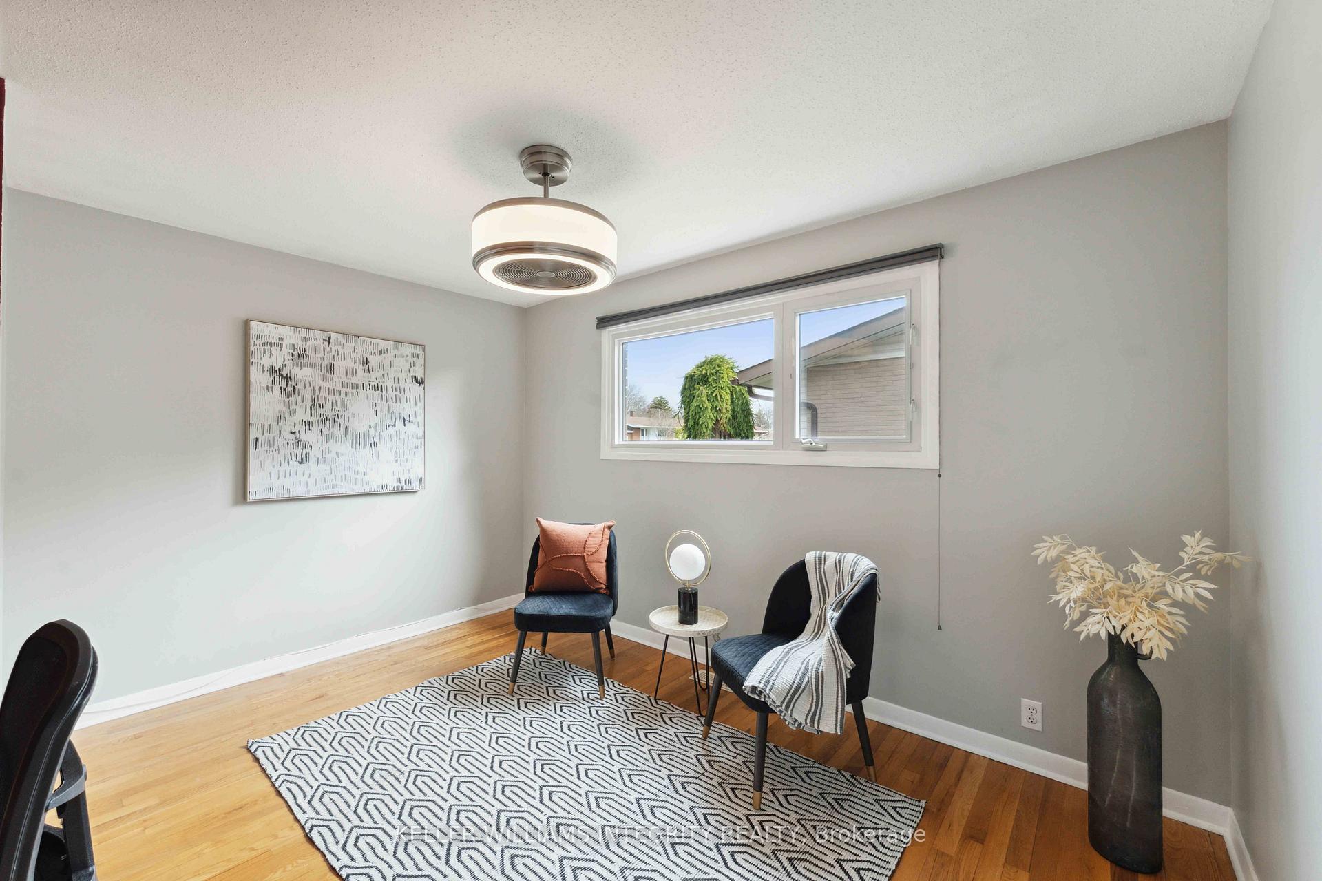 Photo 17 of 6 Whitburn Crescent, Ottawa, Crystal Beach — HOMEH