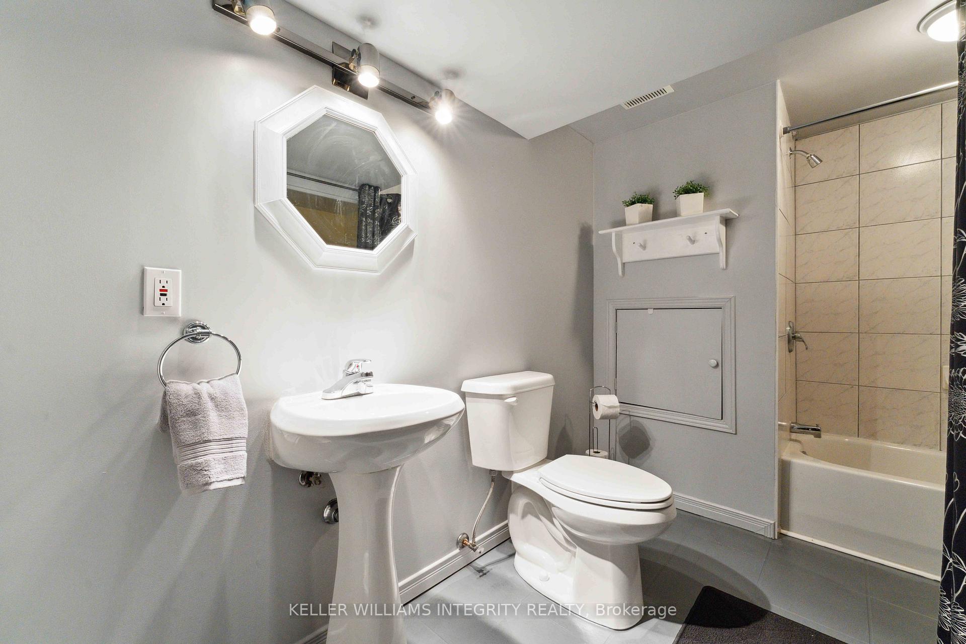 Photo 24 of 6 Whitburn Crescent, Ottawa, Crystal Beach — HOMEH