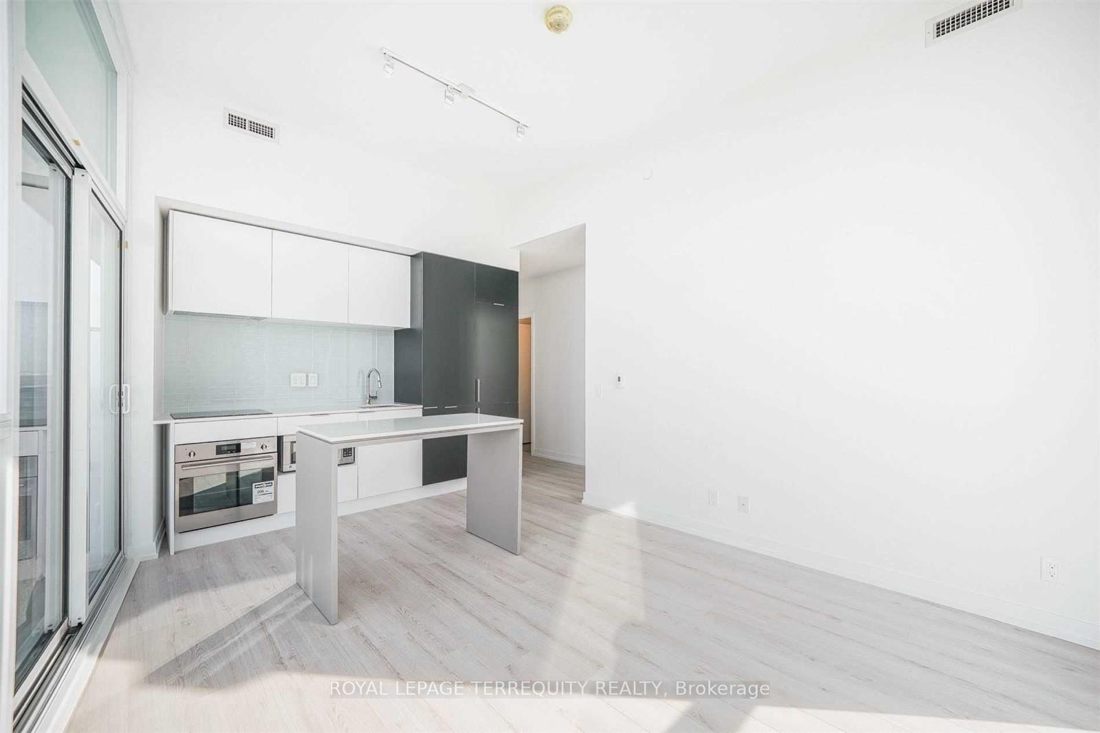 Photo 9 of Unit 1710, 33 Helendale Avenue, Toronto, Yonge-Eglinton — HOMEH