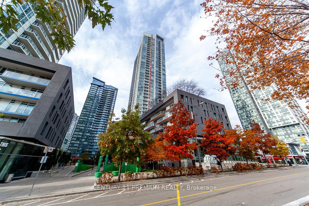 Front of Unit 1703, 85 Queens Wharf Road