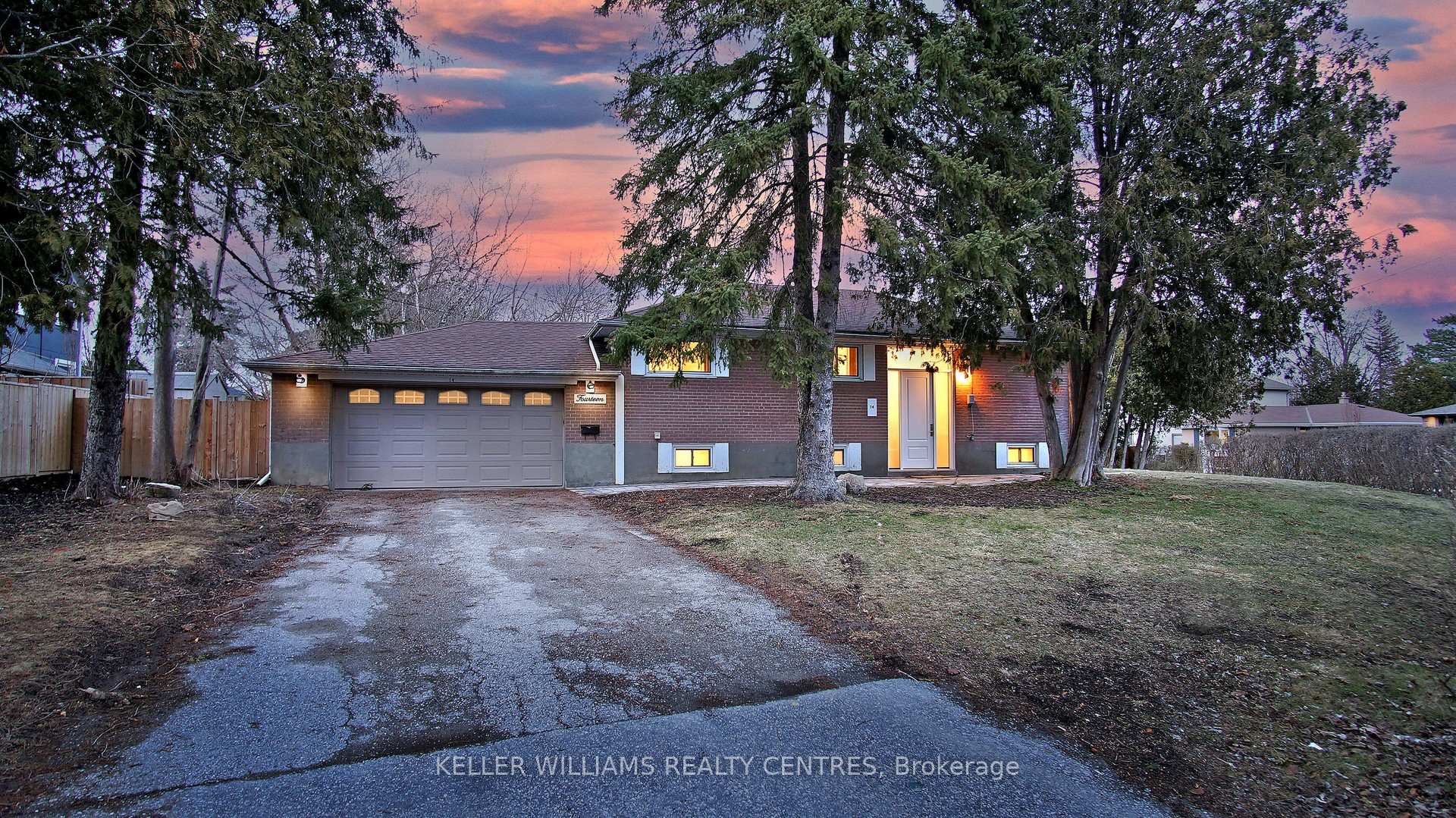 Photo 1 of 14 Algonquin Crescent, Aurora, Aurora Heights — HOMEH