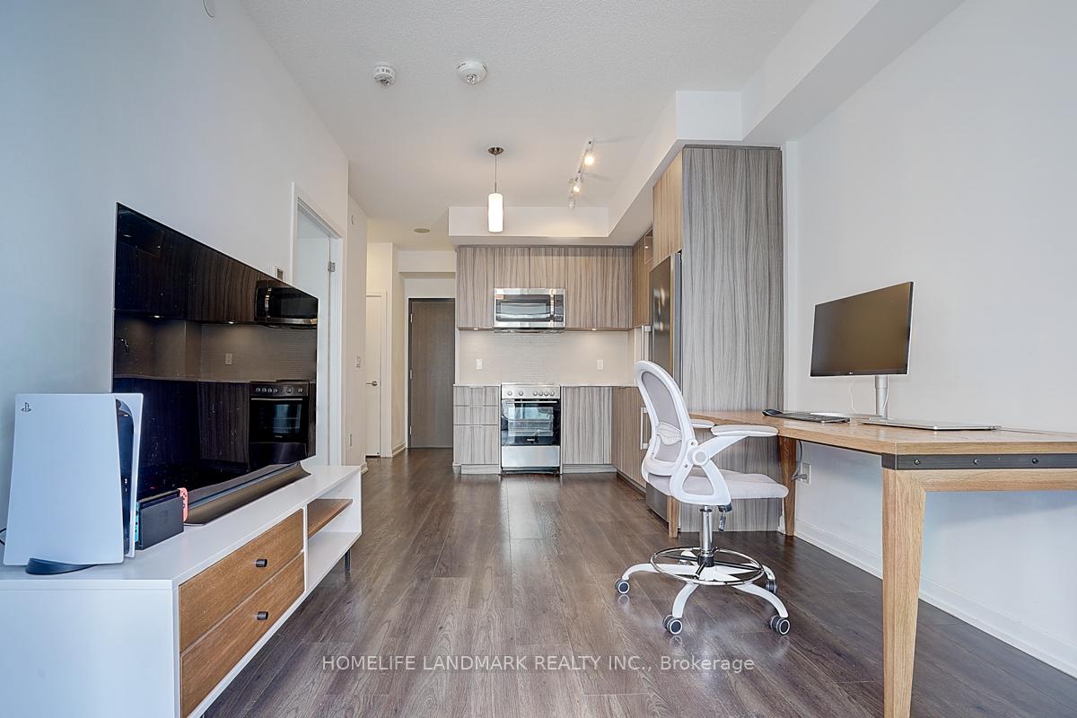 Photo 17 of Unit 806, 50 Forest Manor Road, North York, Henry Farm — HOMEH