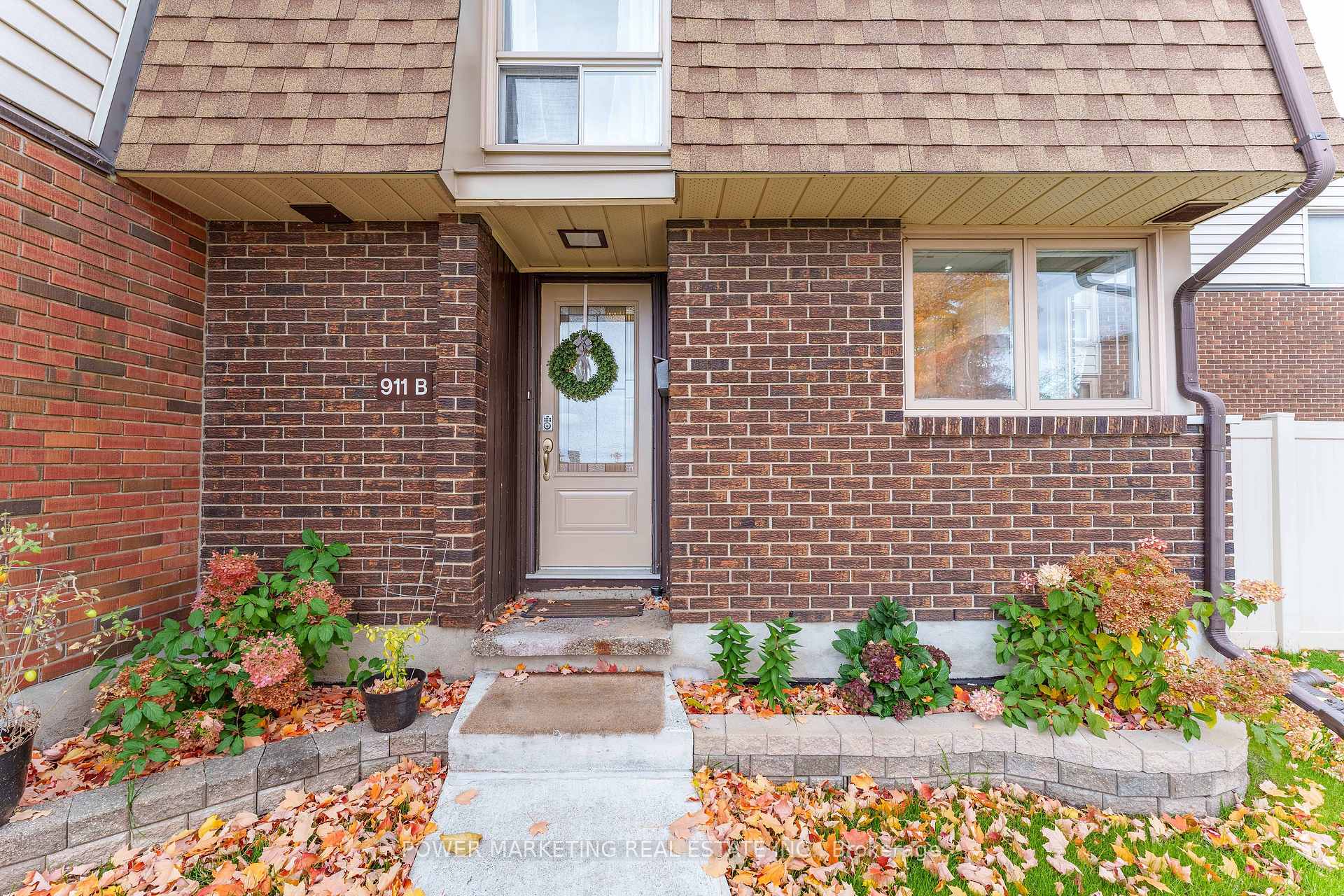Photo 2 of Unit B, 911 Elmsmere Road, Ottawa, Beacon Hill South — HOMEH