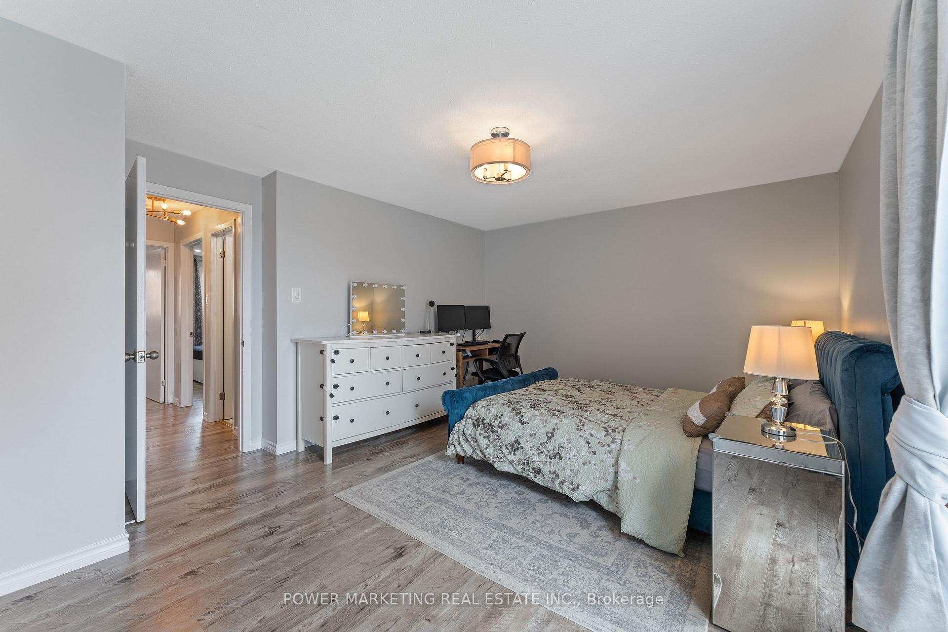 Photo 14 of Unit B, 911 Elmsmere Road, Ottawa, Beacon Hill South — HOMEH
