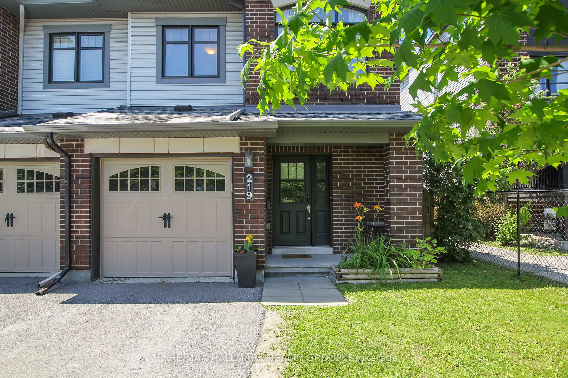 Photo 1 of 219 Mancini Way, Ottawa, Barrhaven - Strandherd — HOMEH