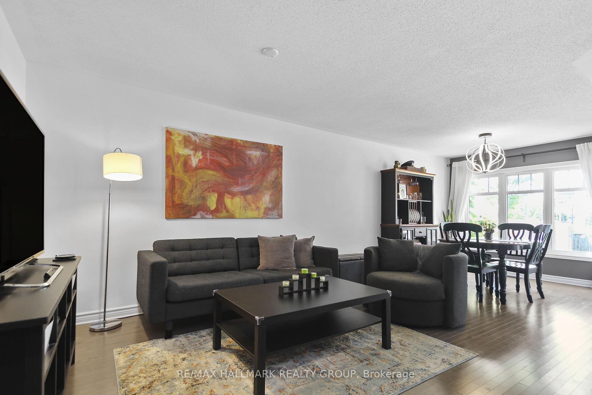 Photo 7 of 219 Mancini Way, Ottawa, Barrhaven - Strandherd — HOMEH