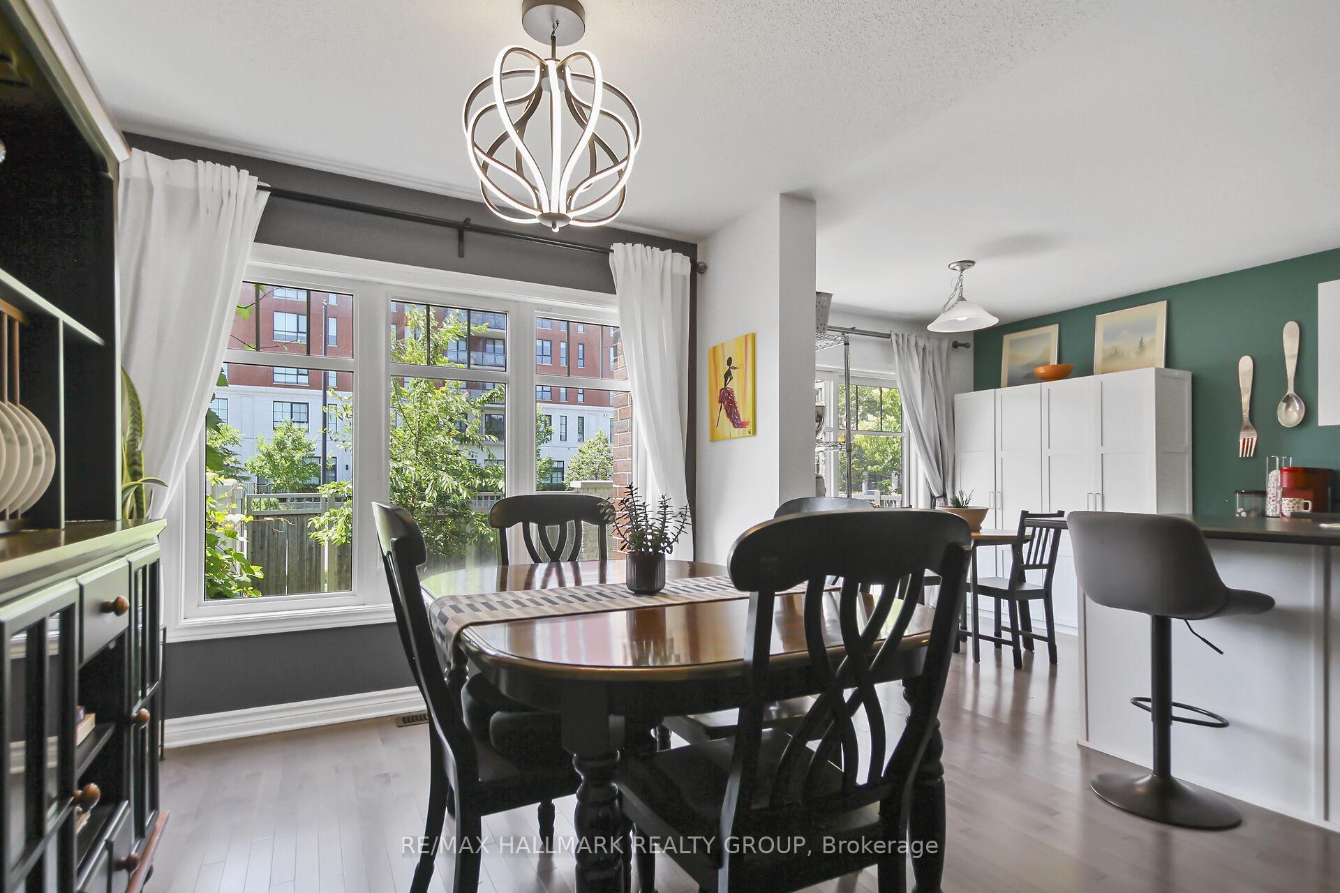 Photo 12 of 219 Mancini Way, Ottawa, Barrhaven - Strandherd — HOMEH