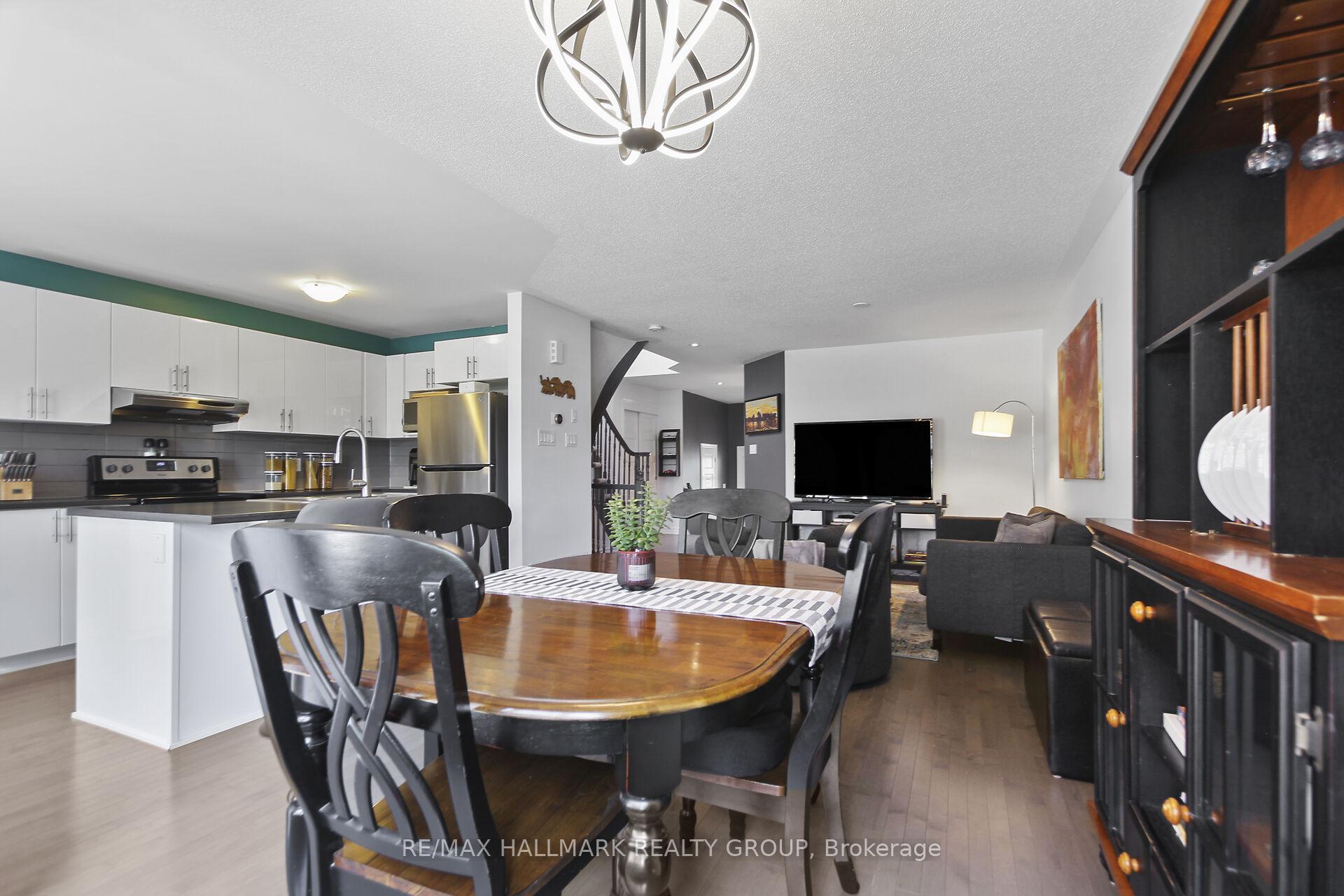 Photo 11 of 219 Mancini Way, Ottawa, Barrhaven - Strandherd — HOMEH