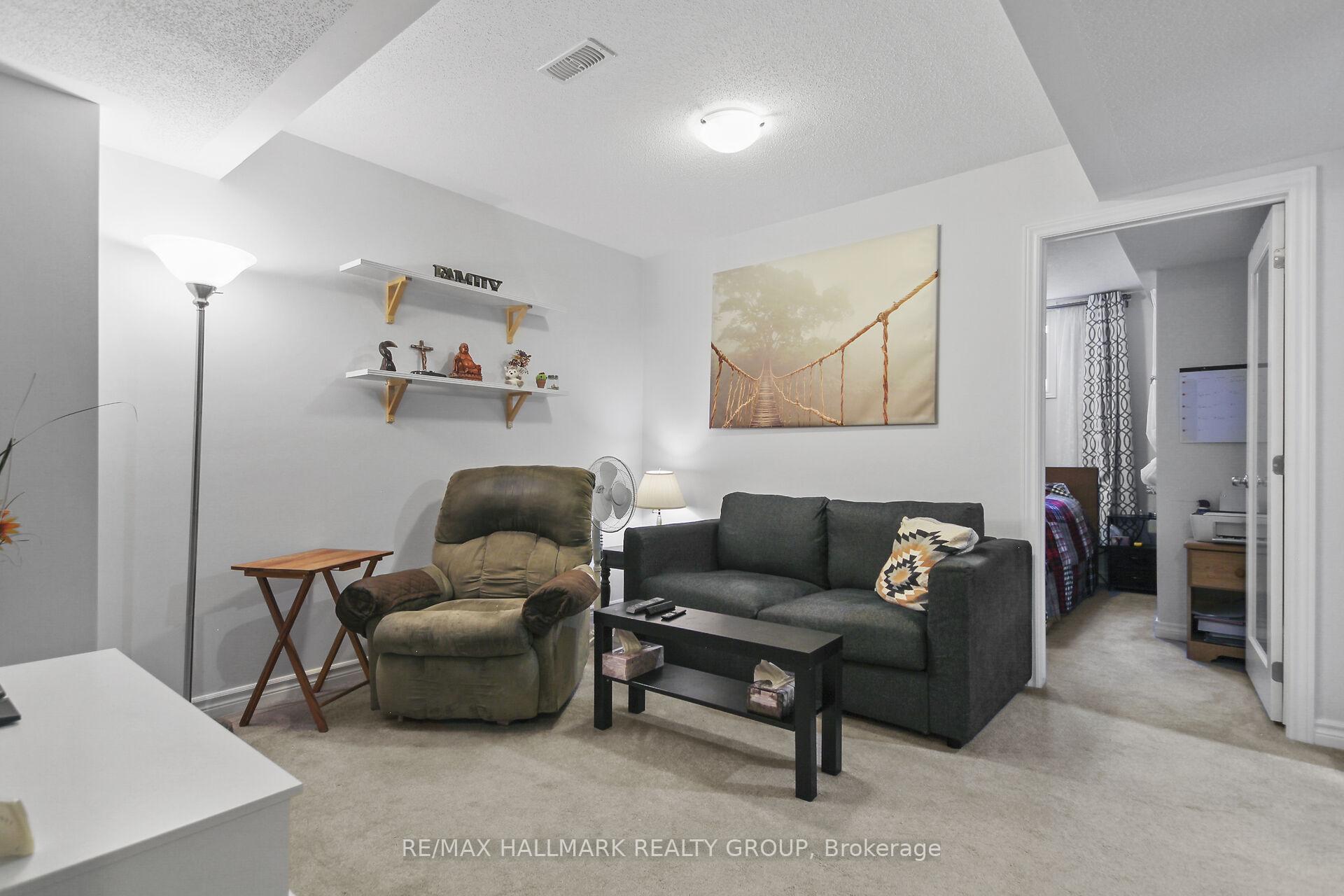 Photo 33 of 219 Mancini Way, Ottawa, Barrhaven - Strandherd — HOMEH