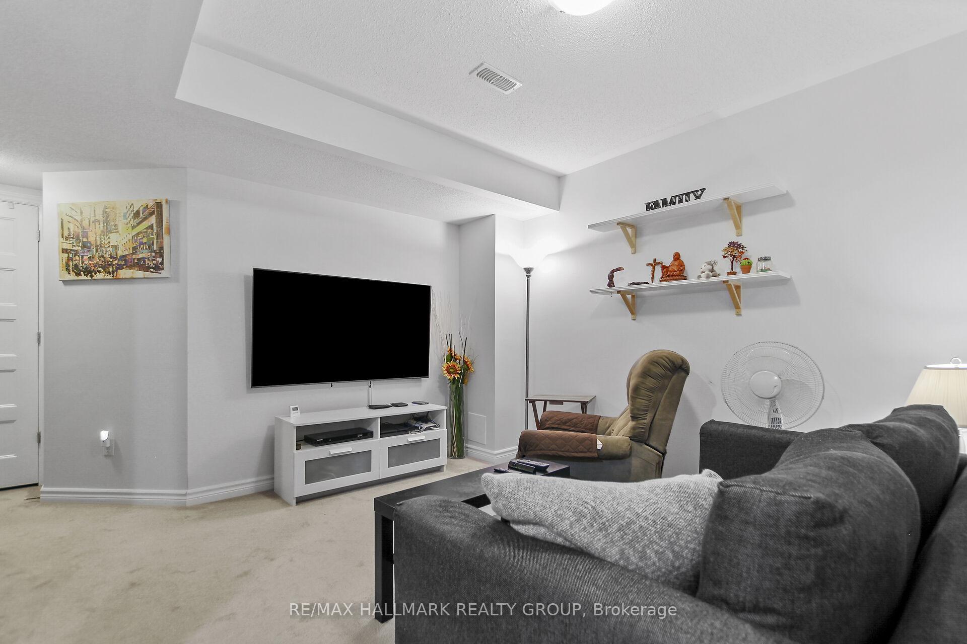 Photo 34 of 219 Mancini Way, Ottawa, Barrhaven - Strandherd — HOMEH