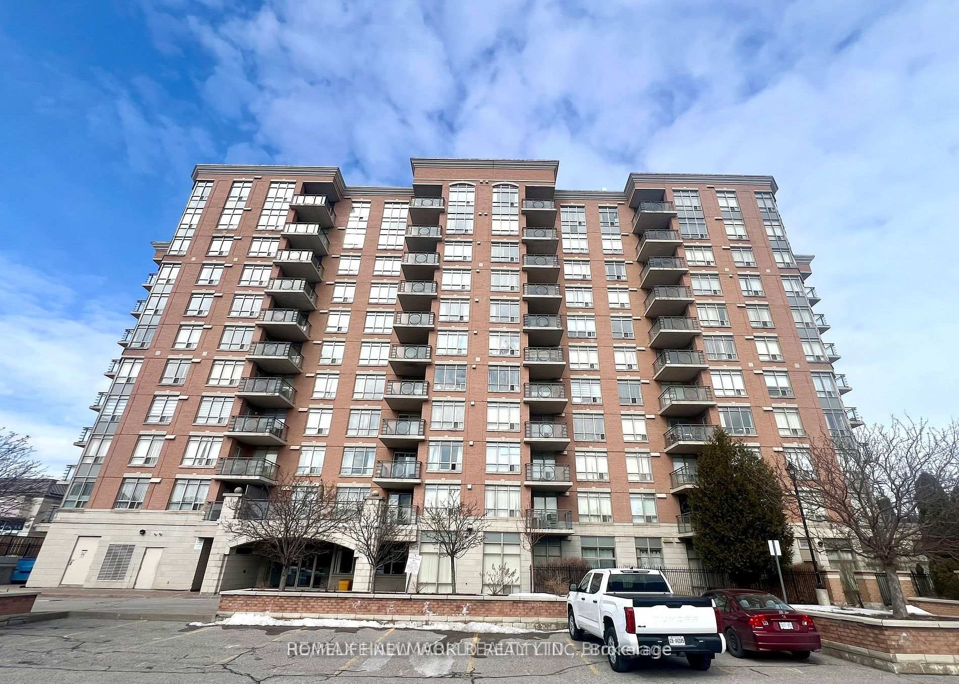 Photo 1 of Unit 301, 130 Pond Drive, Markham, Commerce Valley — HOMEH