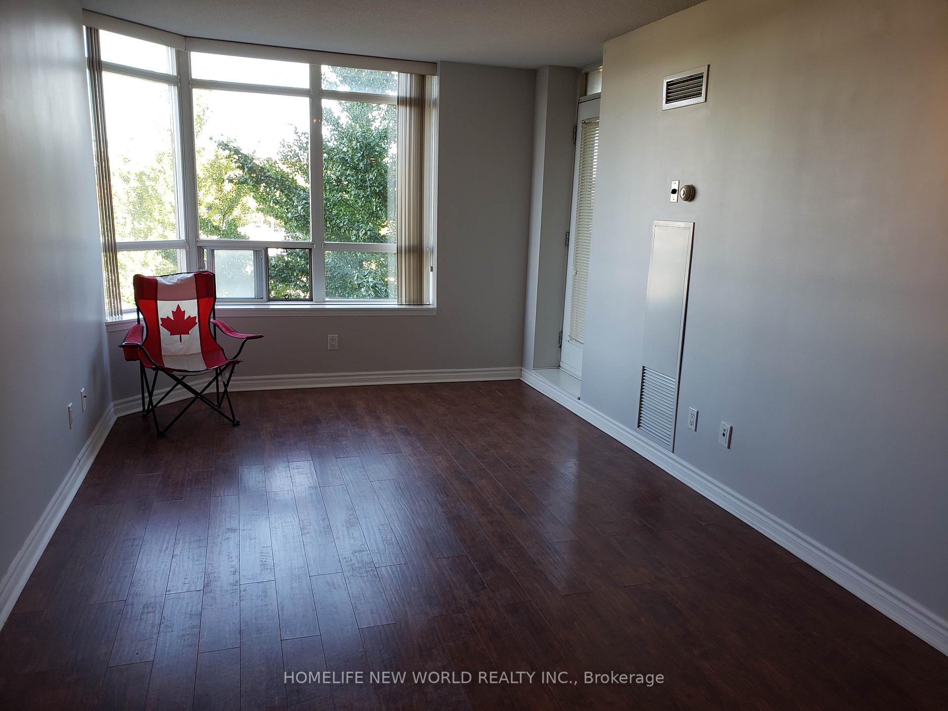 Photo 13 of Unit 301, 130 Pond Drive, Markham, Commerce Valley — HOMEH