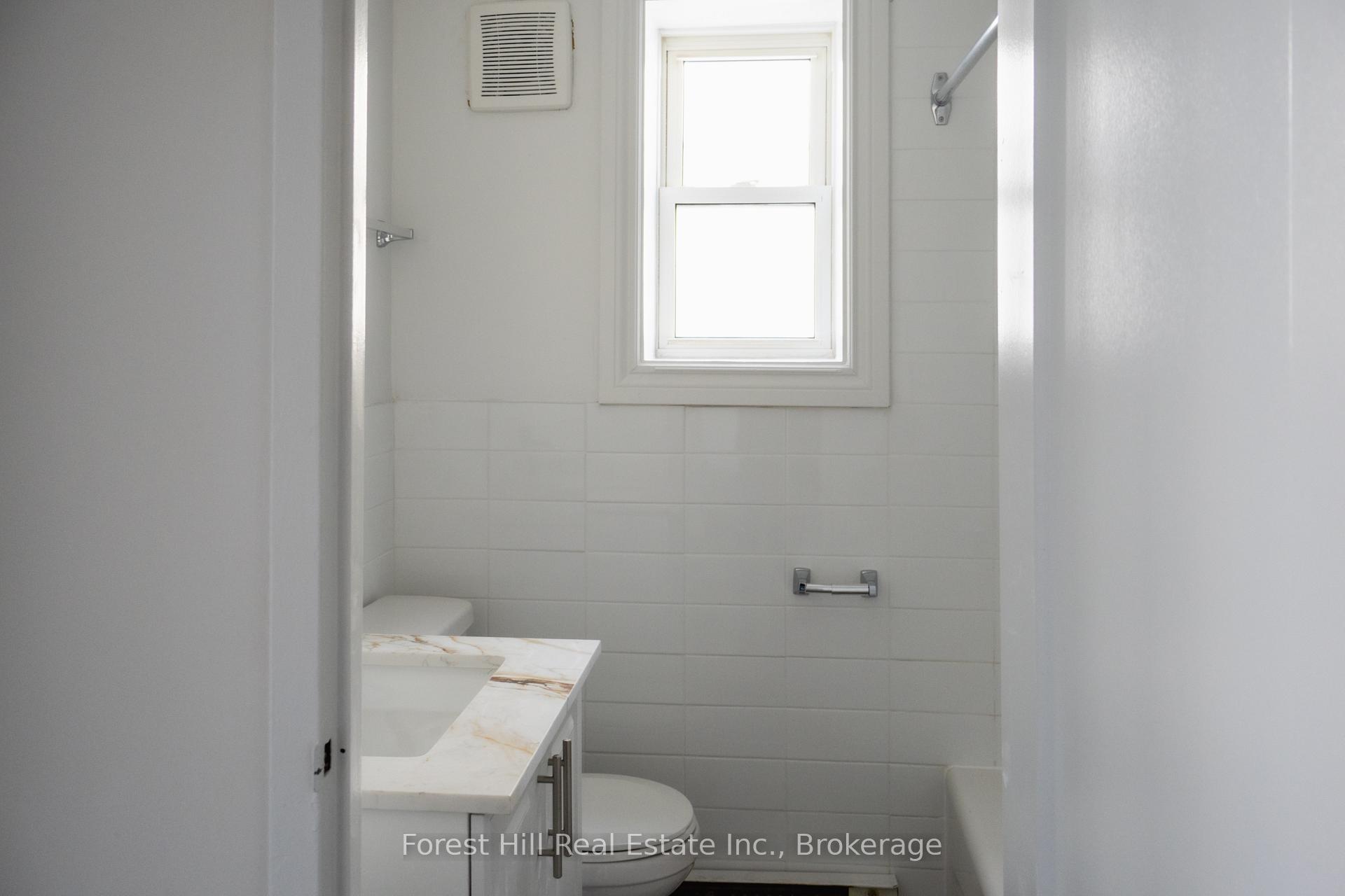 Photo 9 of Unit 102, 176 Eighth Street, Collingwood — HOMEH