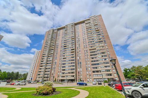 Front of Unit 2109, 18 Knightsbridge Road