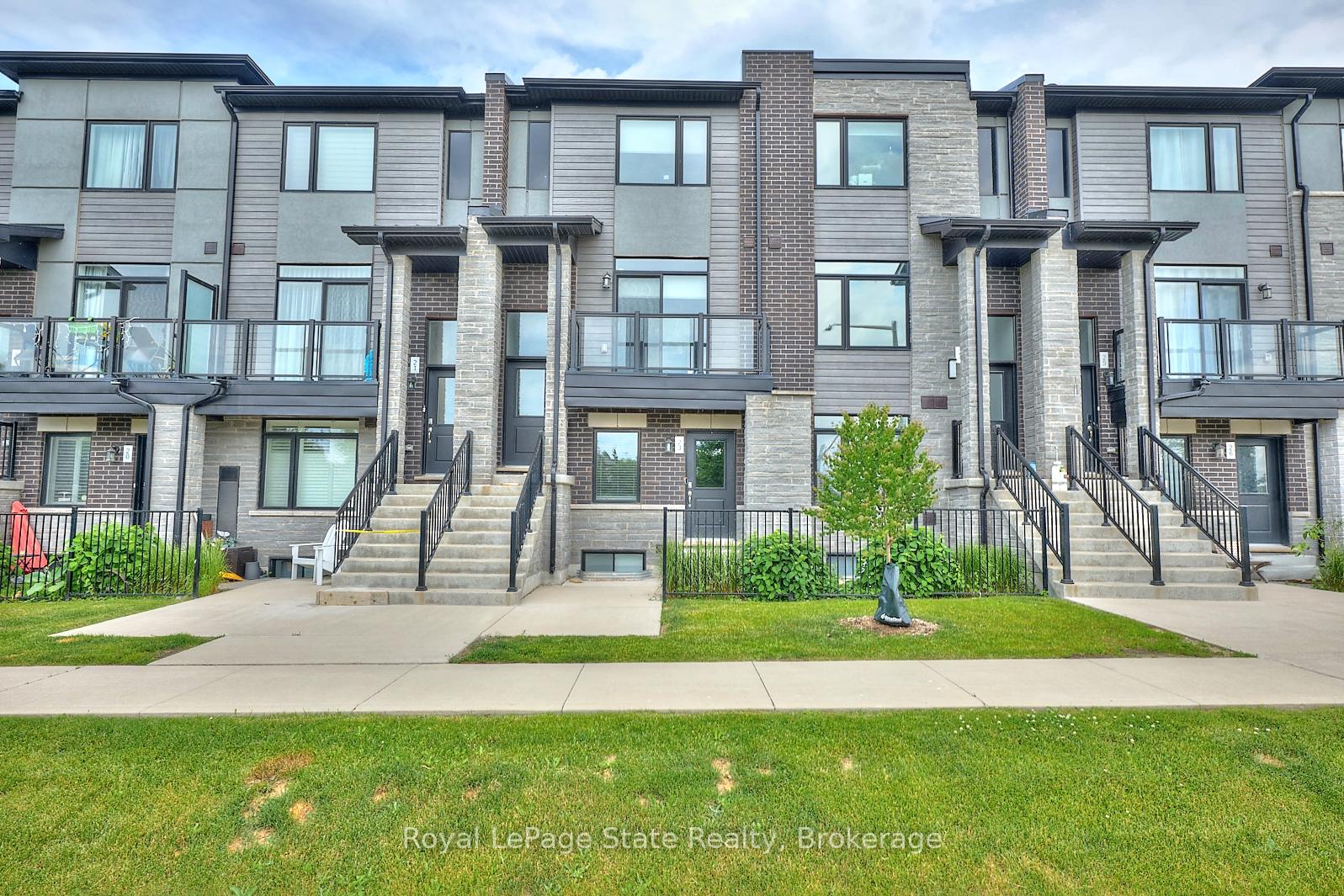 Front of Unit 23, 590 North Service Road