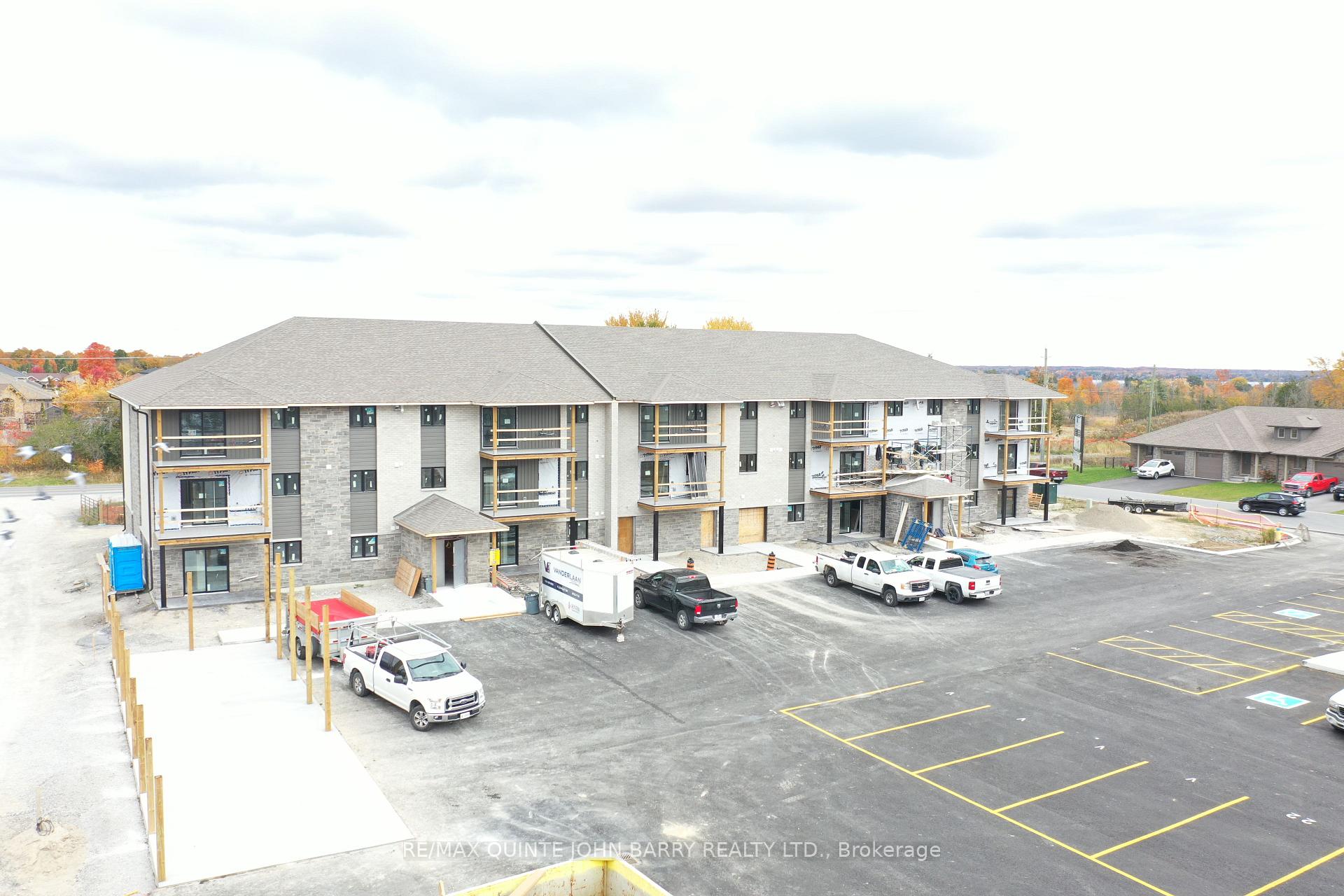 Front of 202-10 Hillside Meadow Drive