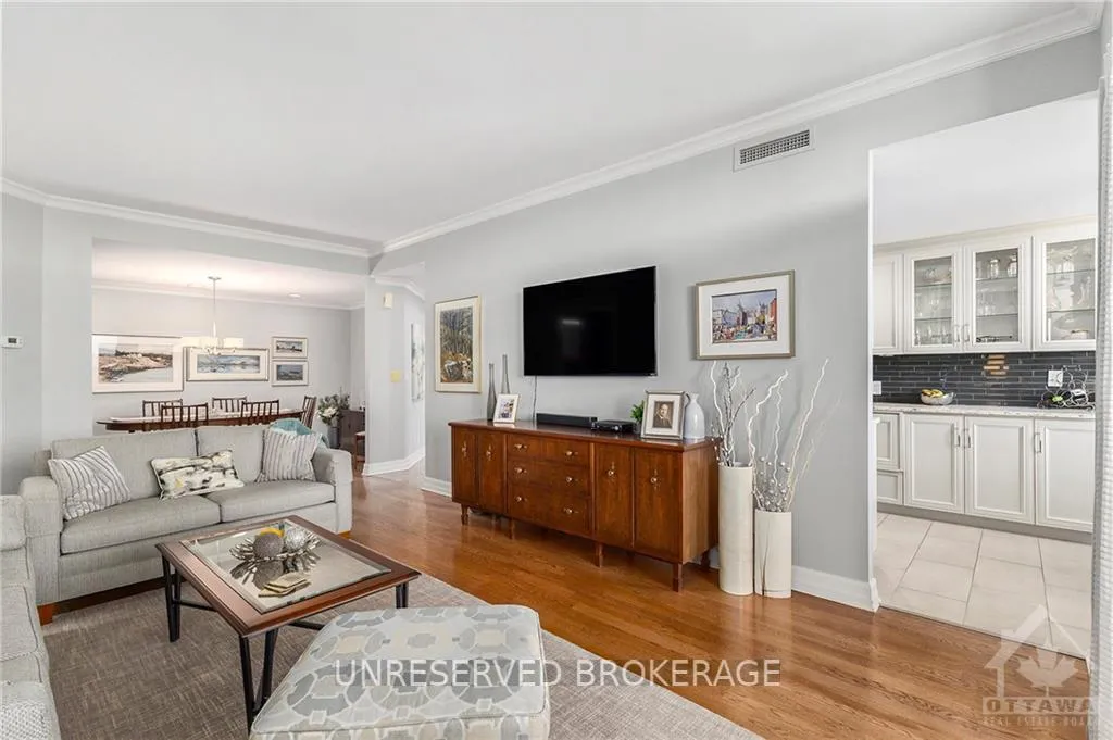 Photo 5 of Unit 801, 3590 Rivergate Way, Ottawa, Quinterra — HOMEH