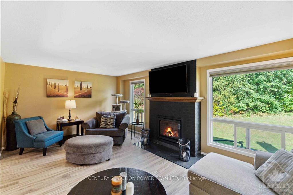 Photo 5 of 6593 Bilberry Drive, Ottawa, Convent Glen North — HOMEH
