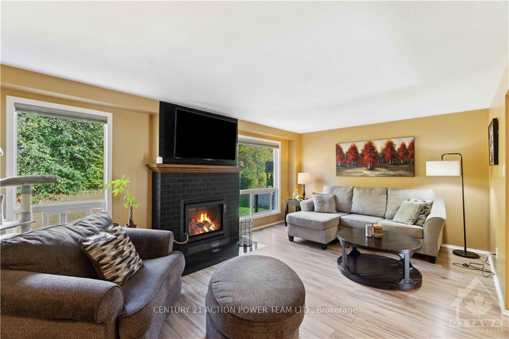 Photo 6 of 6593 Bilberry Drive, Ottawa, Convent Glen North — HOMEH