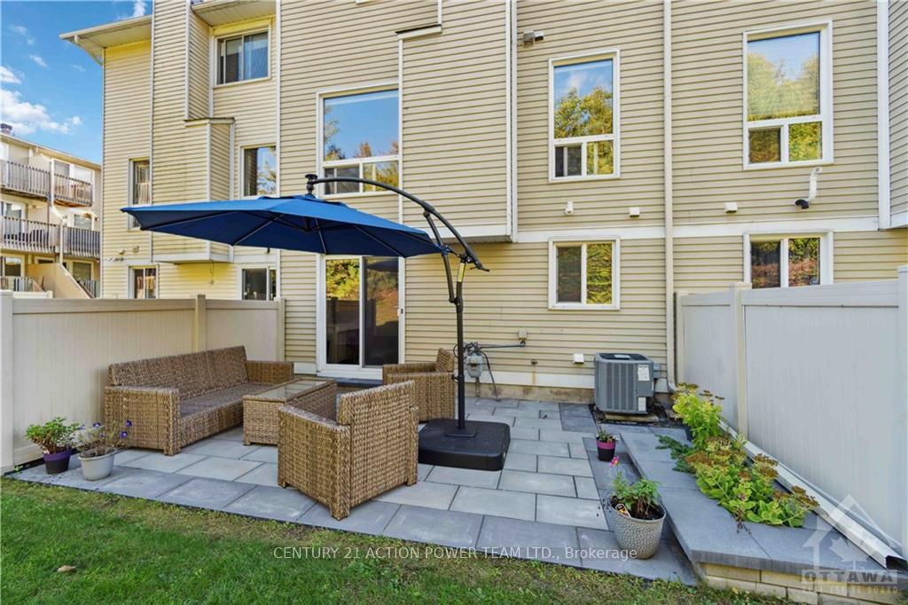 Photo 12 of 6593 Bilberry Drive, Ottawa, Convent Glen North — HOMEH