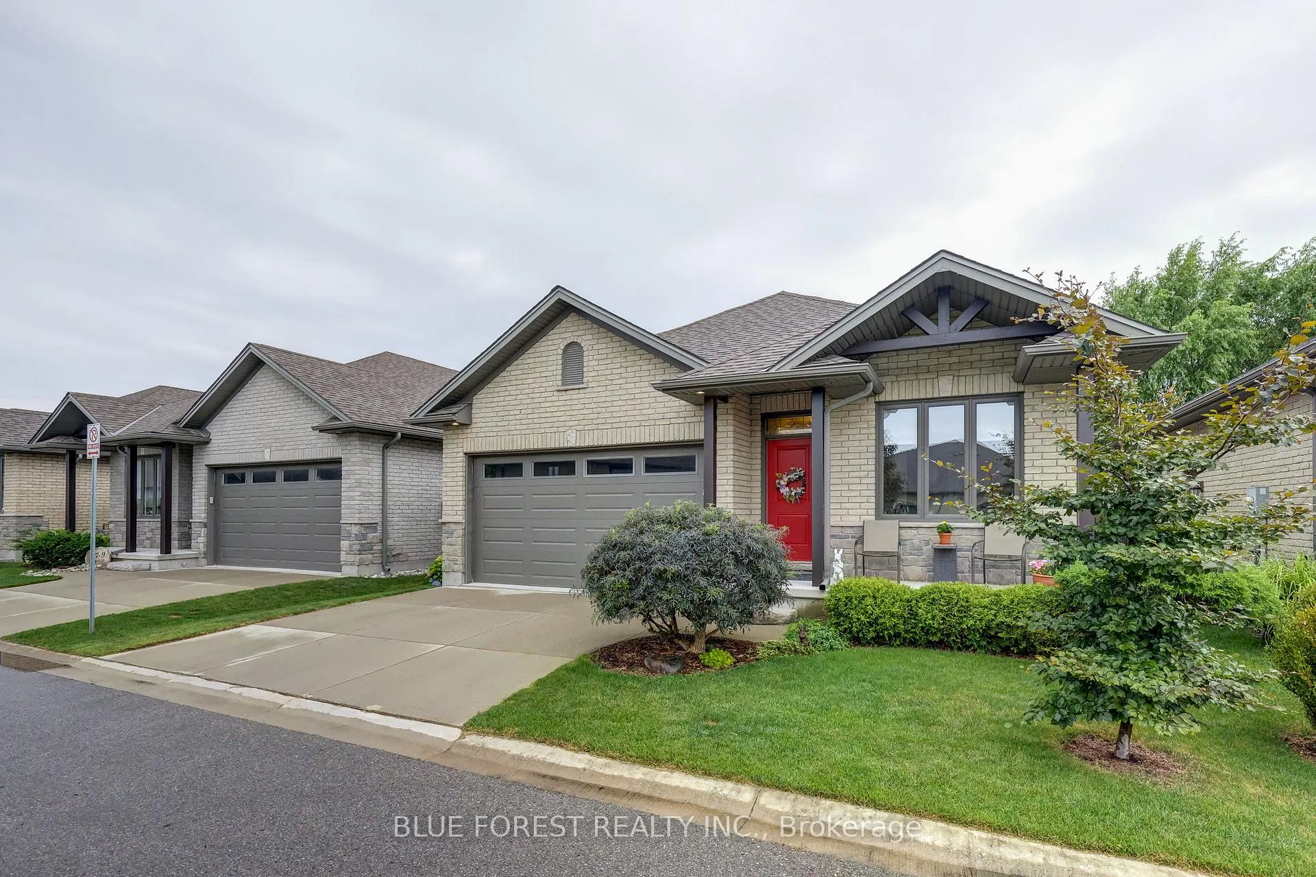 Photo 2 of Unit 81, 9 Dausett Drive, Middlesex Centre, Kilworth — HOMEH