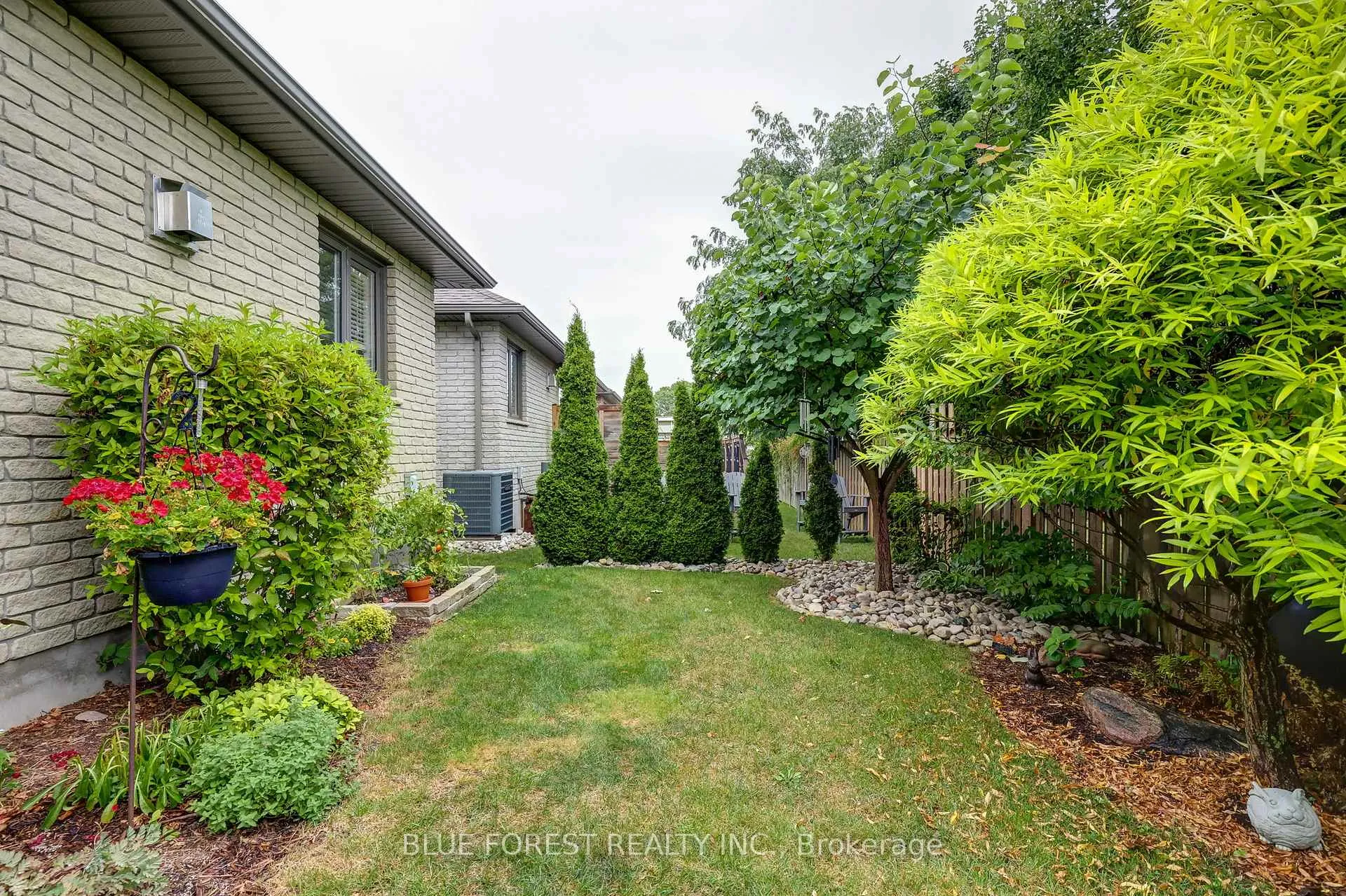 Photo 50 of Unit 81, 9 Dausett Drive, Middlesex Centre, Kilworth — HOMEH