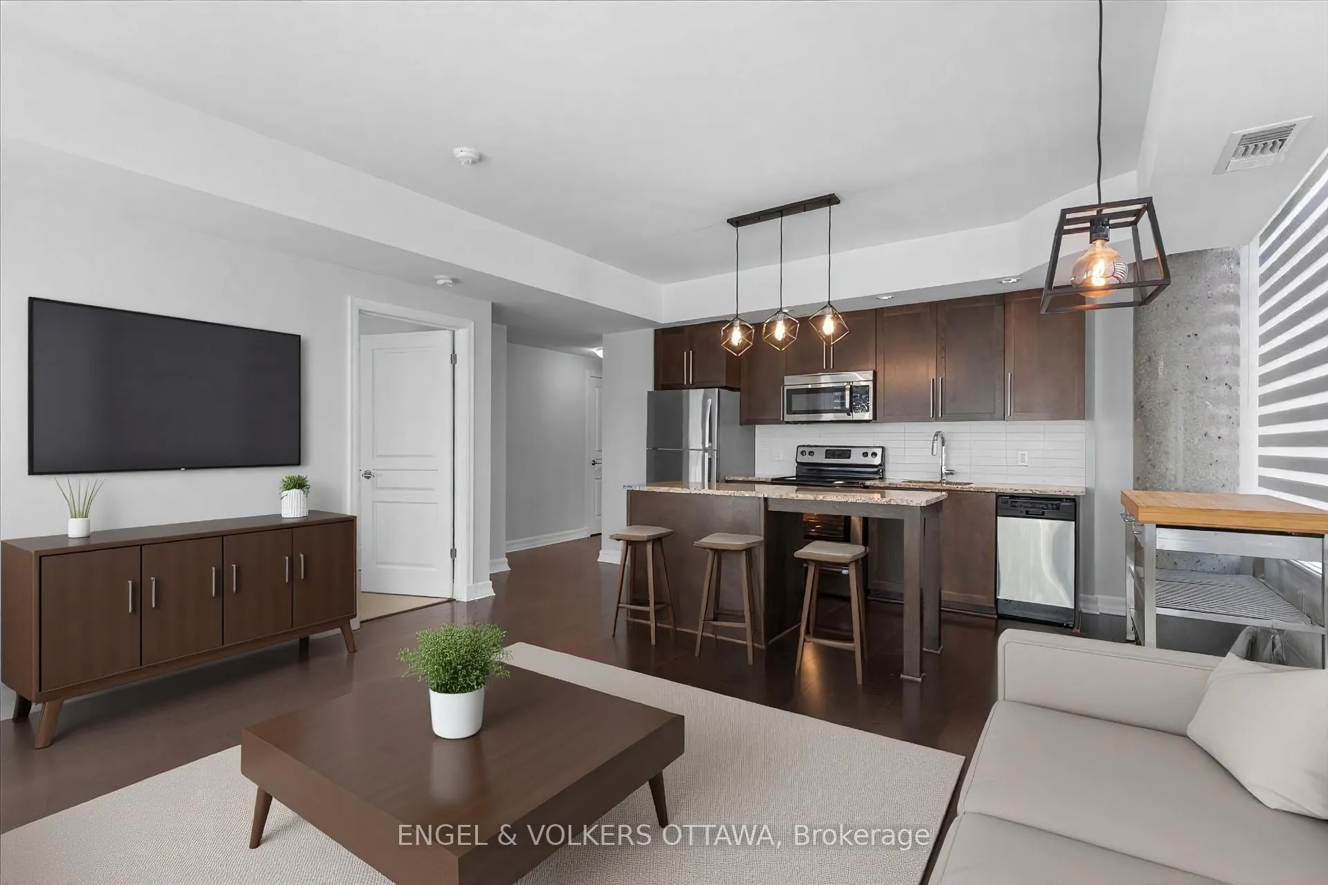 Photo 4 of Unit 213, 238 Besserer Street, Ottawa, Sandy Hill — HOMEH