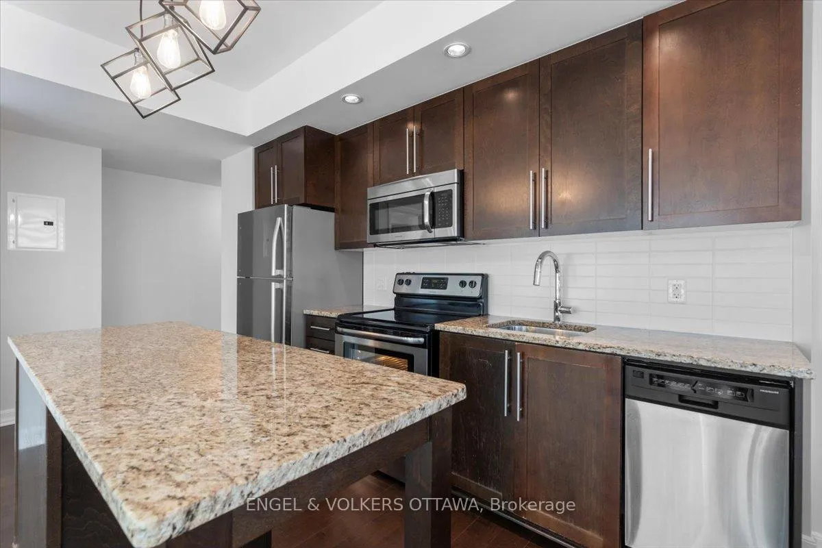 Photo 5 of Unit 213, 238 Besserer Street, Ottawa, Sandy Hill — HOMEH