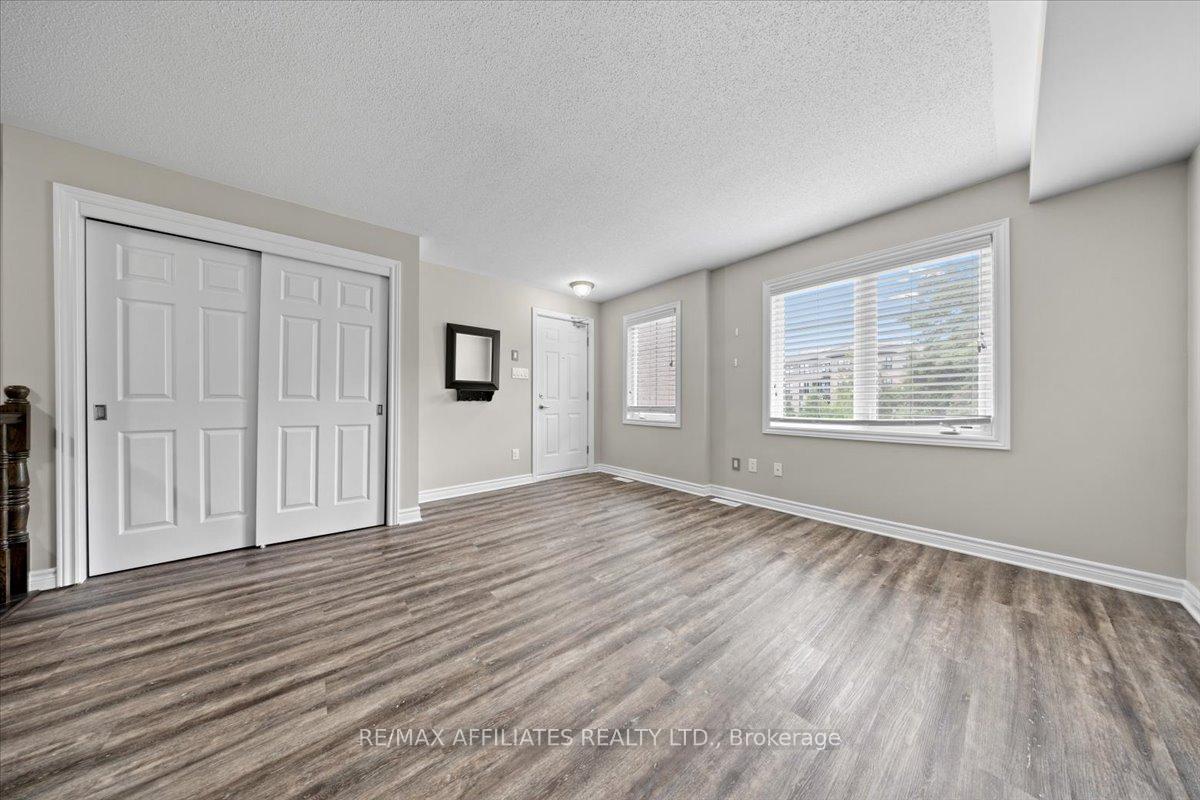 Photo 3 of Unit A, 289 Titanium Private, Ottawa, Convent Glen North — HOMEH