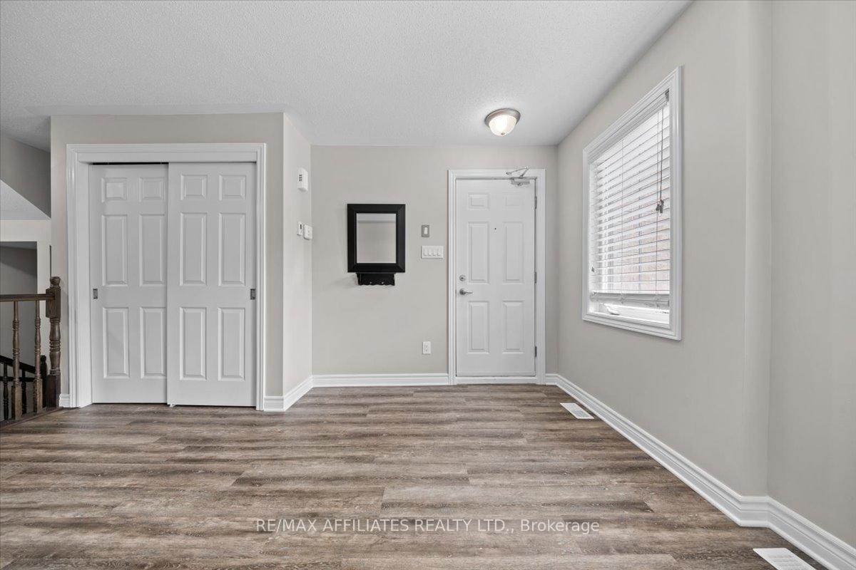 Photo 5 of Unit A, 289 Titanium Private, Ottawa, Convent Glen North — HOMEH