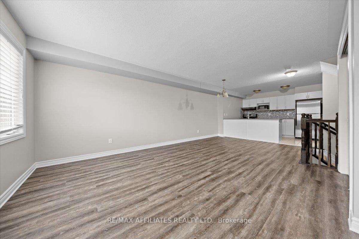 Photo 6 of Unit A, 289 Titanium Private, Ottawa, Convent Glen North — HOMEH