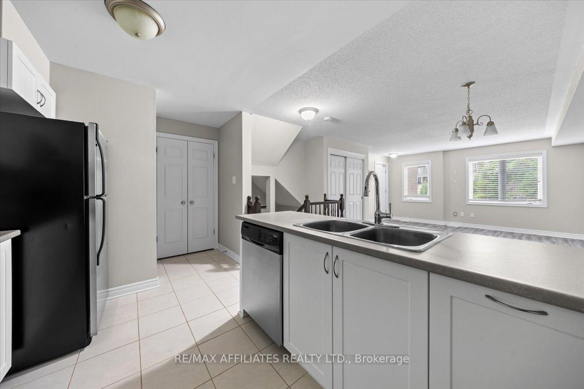 Photo 14 of Unit A, 289 Titanium Private, Ottawa, Convent Glen North — HOMEH