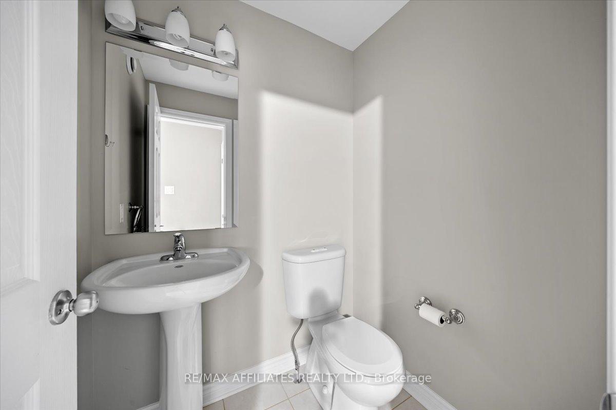 Photo 15 of Unit A, 289 Titanium Private, Ottawa, Convent Glen North — HOMEH